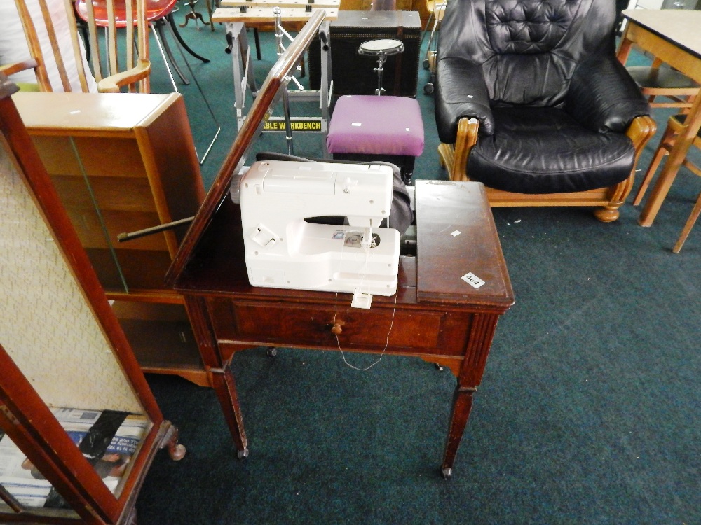 PORTABLE SEWING MACHINE & SEWING MACHINE IN CABINET