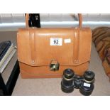 VINTAGE LEATHER LADIES HANDBAG AND OPERA GLASSES