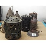 QUANTITY OF METAL OUTDOOR LAMPS