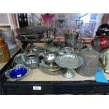 MIXED PLATE INC CUTLERY AND CAKE STAND