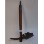 ENTRENCHING TOOL