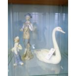 Lladro porcelain model of a swan together with two Spanish porcelain figures (3)