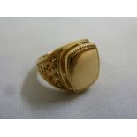 14ct gold signet ring