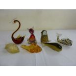 A quantity of glass figurines to include birds and a dog  (7)
