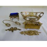 A quantity of gilt metal to include a cake basket and a dish on stand (6)