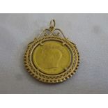 Persian Pahlavi gold coin in pendant setting, approx 11.8g