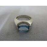 18ct white gold diamond and blue topaz ring