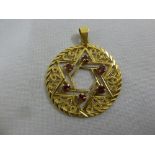 14ct yellow gold and garnet Star of David pendant, approx total 3.8g