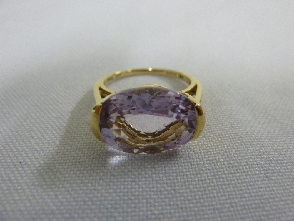 French 10ct gold and Rose de France solitaire ring (approx 2ct), approx total 3.6g