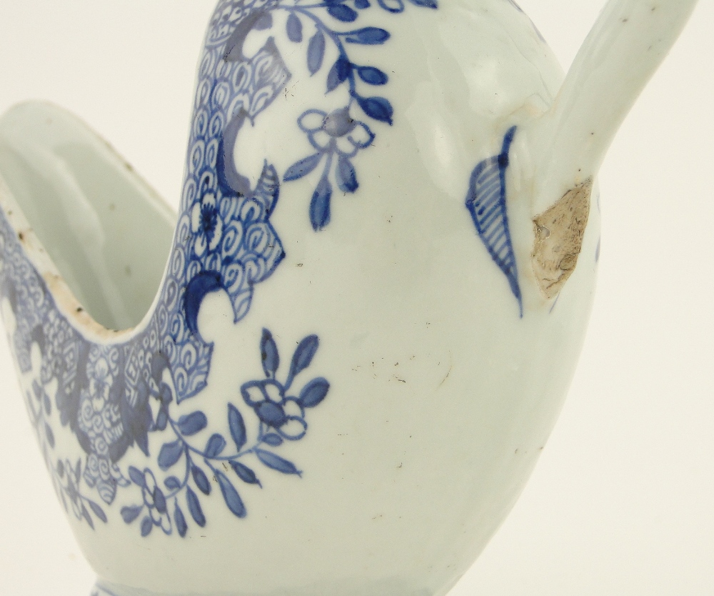 An 18th century Chinese blue and white sauceboat,
height 6.5". - Image 6 of 9