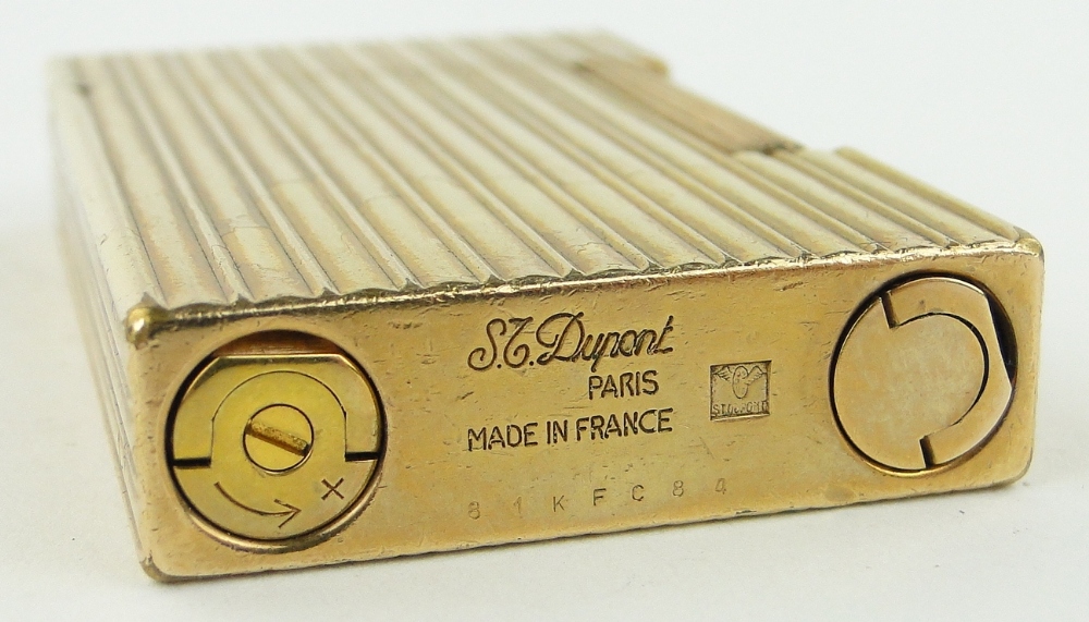 A DuPont gilt metal pocket lighter. - Image 2 of 2