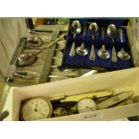 2 Cased sets of teaspoons,