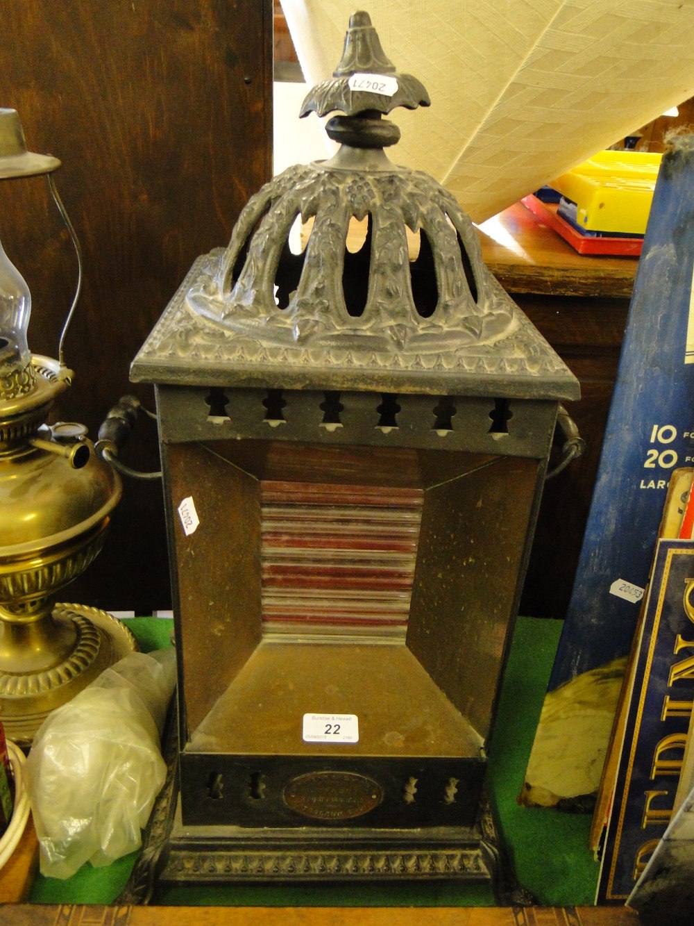 A Wright & Rutley patent petroleum stove.