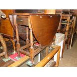 A Mahogany gateleg table