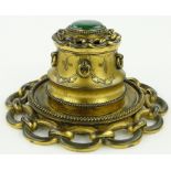 Victorian gilt brass Capstan inkwell
with chain-link decoration and malachite inlaid lid,