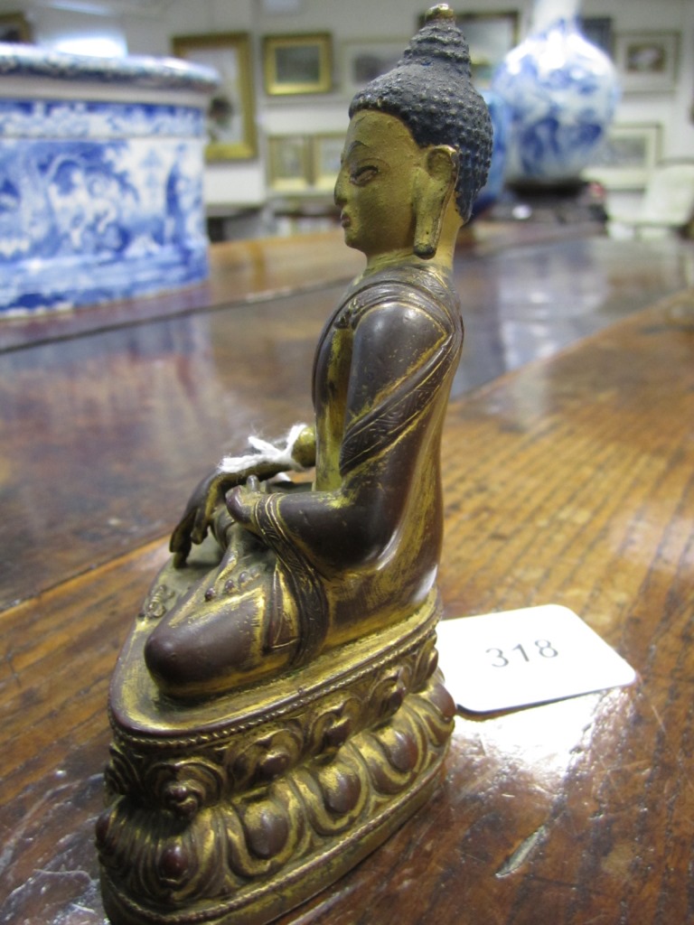 Tibetan gilt metal Buddha, early 20th Ce - Image 6 of 7