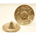 Chilean 900 standard silver ashtray in the form of a wide brimmed hat, stamped '900', 16cm diameter,