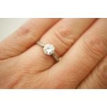 Diamond solitaire ring, the brilliant cut stone approx. 0.