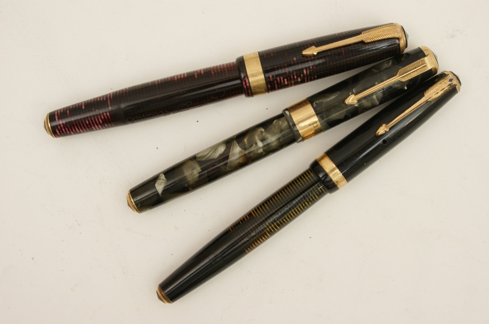 Three Parker 'Vacuumatic' fountain pens, each with 14k nib, comprising No.