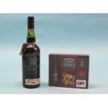 Cockburn's Port, 1986, one bottle, 70cl., and a presentation case containing Dow's Port, 1989