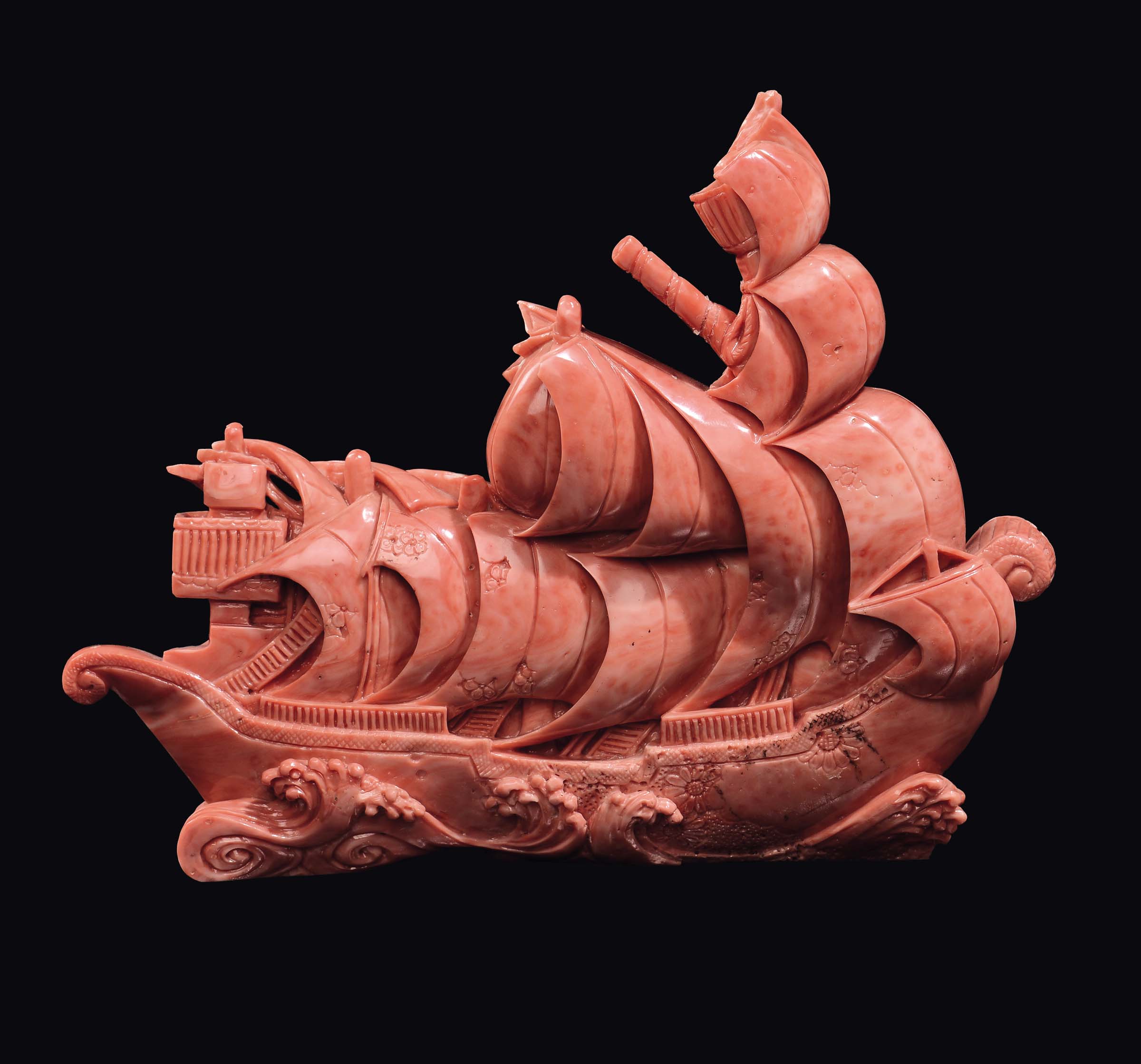 A carved coral sailer with figures, China, early 20th century gr 727, cm 14x18 Starting Price: € - Image 2 of 4