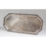 A George V silver octagonal tray with bold gadroon mounts, 20.75ins x 10ins, by J.B. Chatterley &