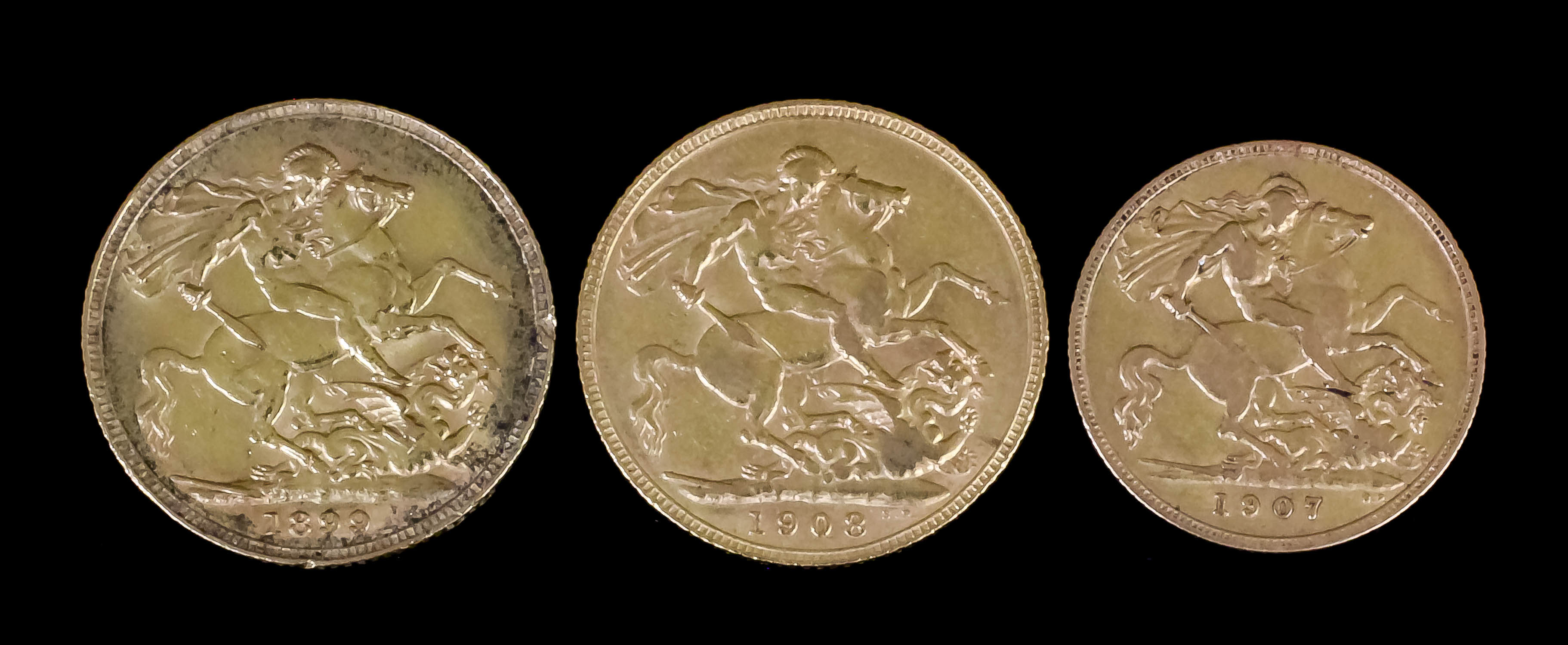 A Victoria 1899 Sovereign (Fair/Fine with edge knocks), an Edward VII 1908 Sovereign (Fair with