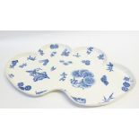 LATE 19th CENTURY ROYAL WORCESTER BLUE AND WHITE PORCELAIN TRAY IN THE AESTHETIC MOVEMENT STYLE of