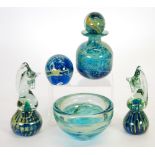 FIVE PIECES OF MDINA GLASS, comprising a pair of paperweights with seahorse pattern tops, heavy