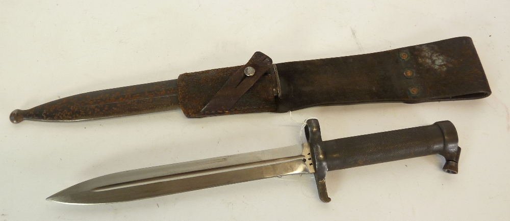 SWEDISH KNIFE BAYONET with single edge, 8 1/4" (21cm) blade, having tubular steel grip with engine