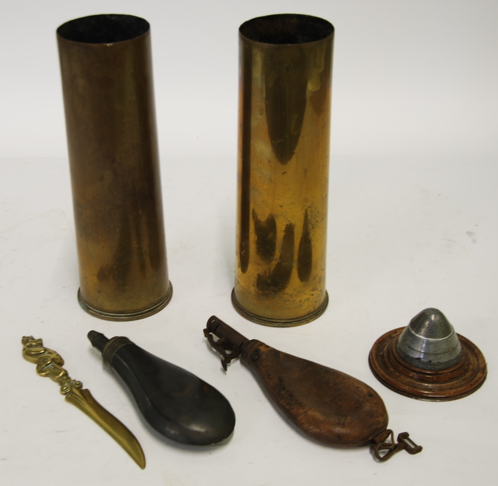 NINETEENTH CENTURY LEATHER SHOT FLASK AND A METAL POWDER FLASK, A MOUNTED SHELL NOSE CONE, ADAPTED - Bild 2 aus 3