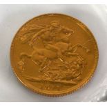 A GEORGE V GOLD SOVEREIGN, 1911