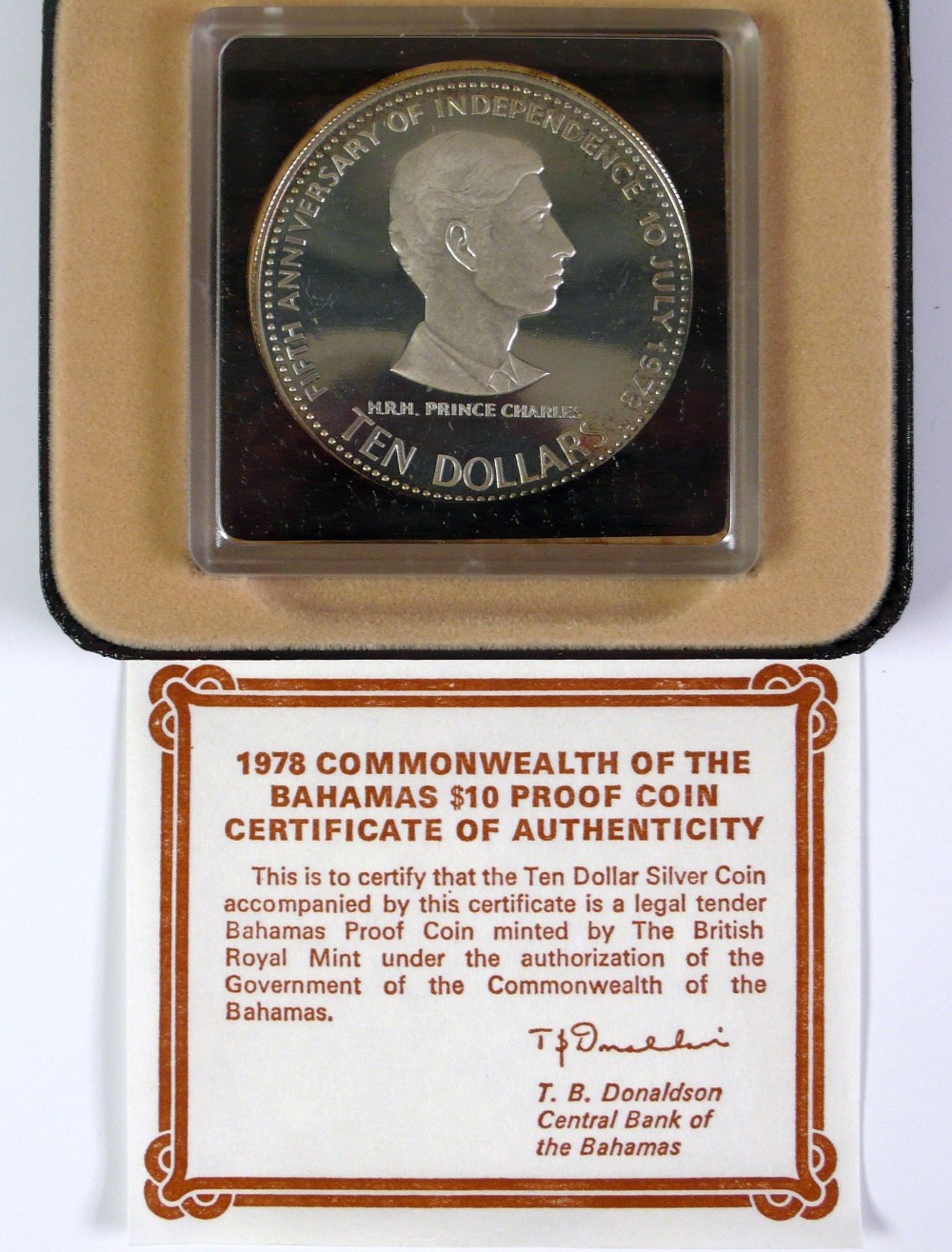 ROYAL MINT PROOF SILVER BAHAMAS TEN DOLLAR COMMEMORATIVE COIN 1978 to commemorate 'Fifth Anniversary