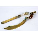 A GOOD QUALITY NINETEENTH CENTURY GILT METAL CORAL HANDLED, TURQUOISE AND FOIL BACKED RED STONE