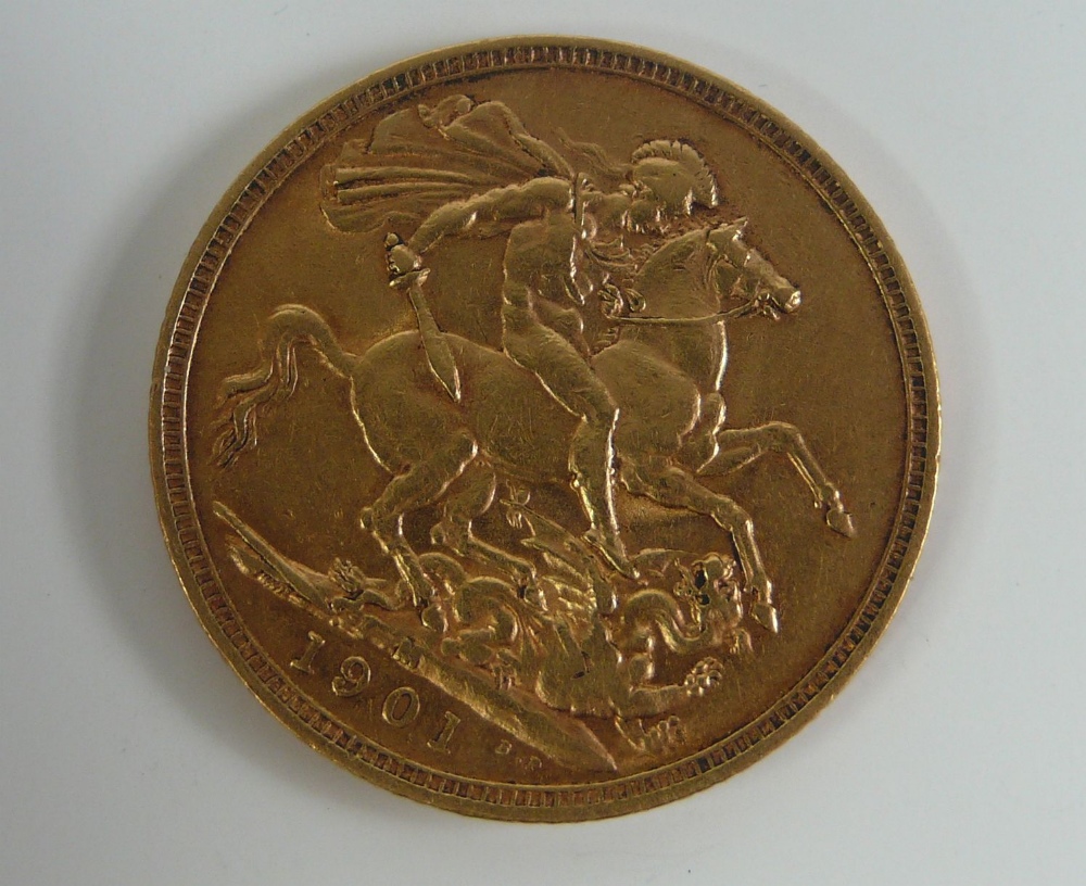 VICTORIA GOLD SOVEREIGN 1901, good