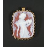 ART NOUVEAU STYLE CARVED SARDONYX CAMEO, depicting a lady with a basket of grapes, in modern 9ct
