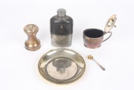 A group of assorted silver items, including: a George III silver mustard pot London 1799, a