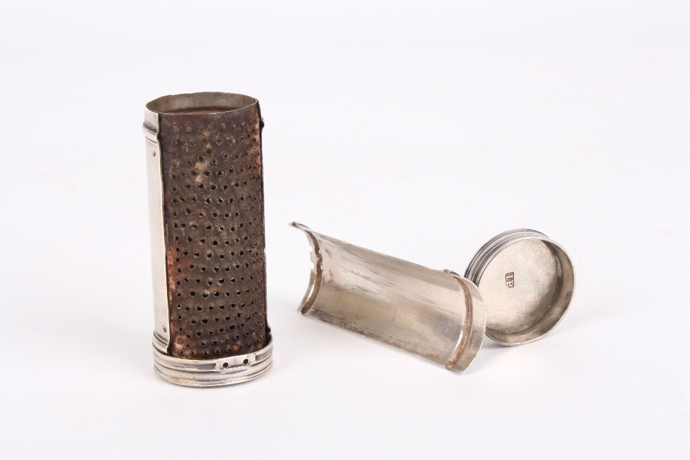 A white metal nutmeg grater, of cylindrical form, marked with makers initials IP, the cap lifts up - Image 2 of 2