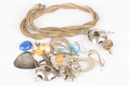 A collection of assorted jewelleryincluding an 18ct gold ring, a 9ct gold ring, a silver necklace