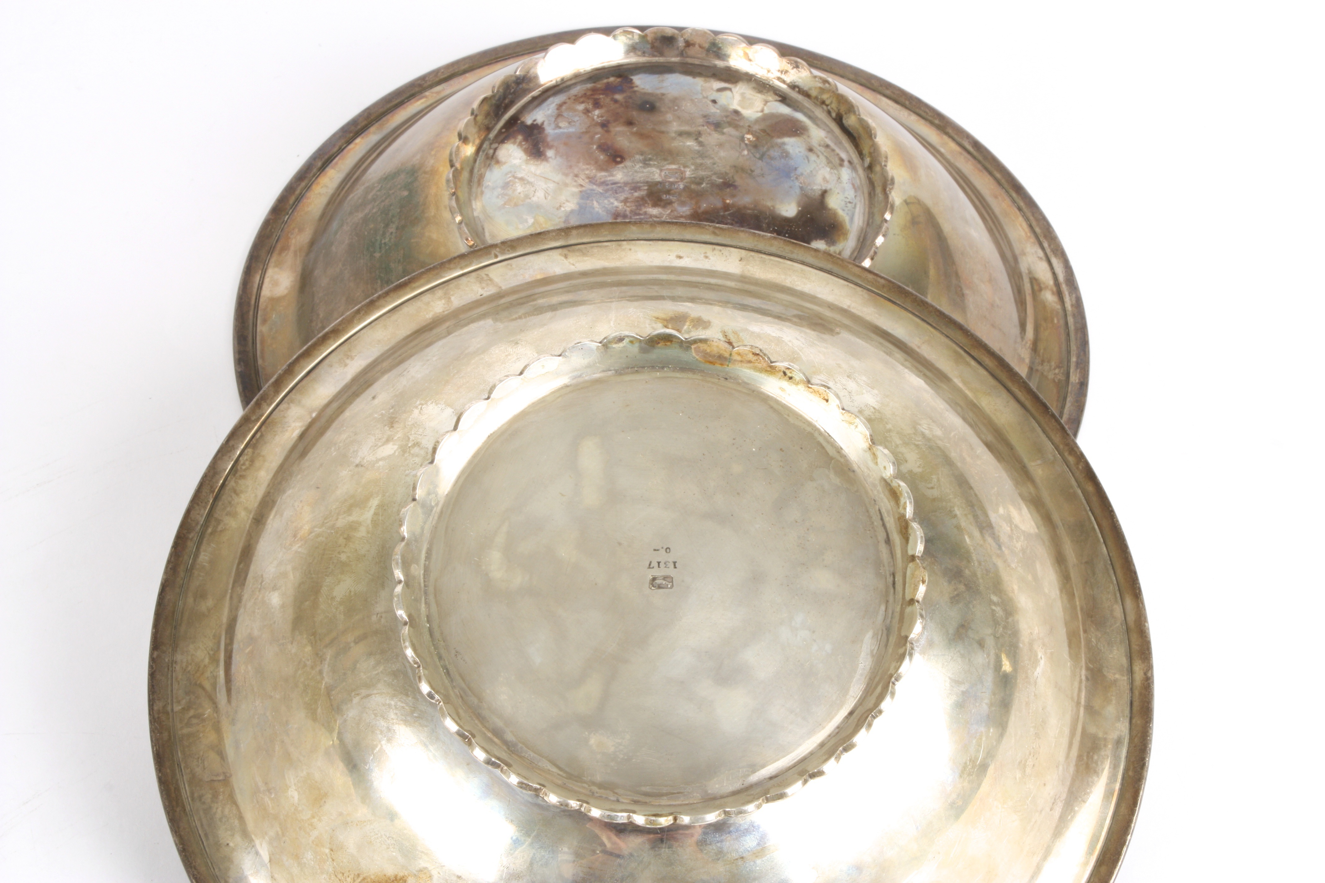 A pair of George VI silver fruit bowls
hallmarked Sheffield 1944, of plain form with simple line - Image 2 of 2