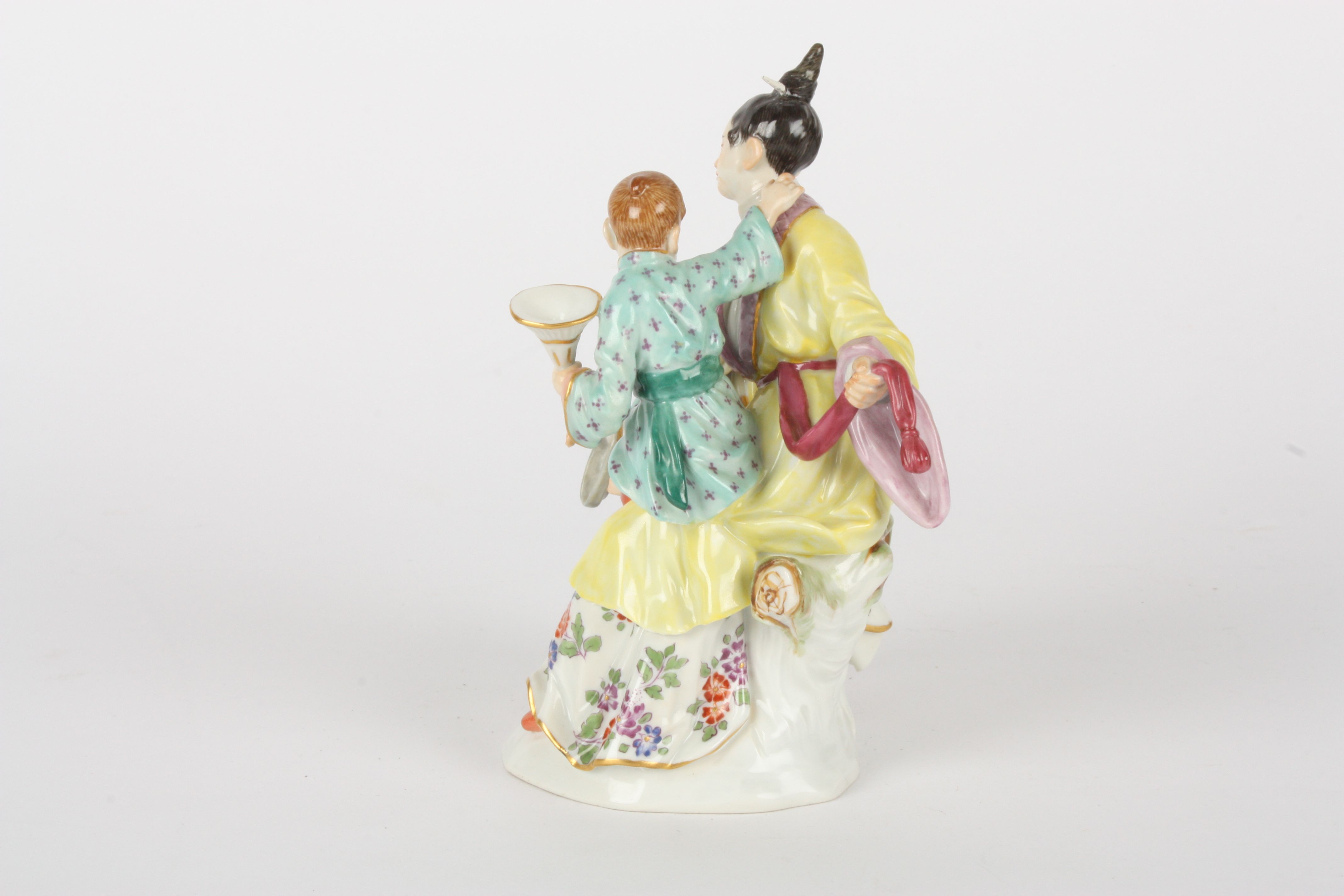 Late 20th century Meissen figure, after Kaendler, modelled as a Japanese lady with two children, the - Image 3 of 5