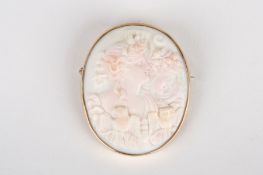 A large Victorian 9ct gold cameo broochfinely carved in relief with two classical women with