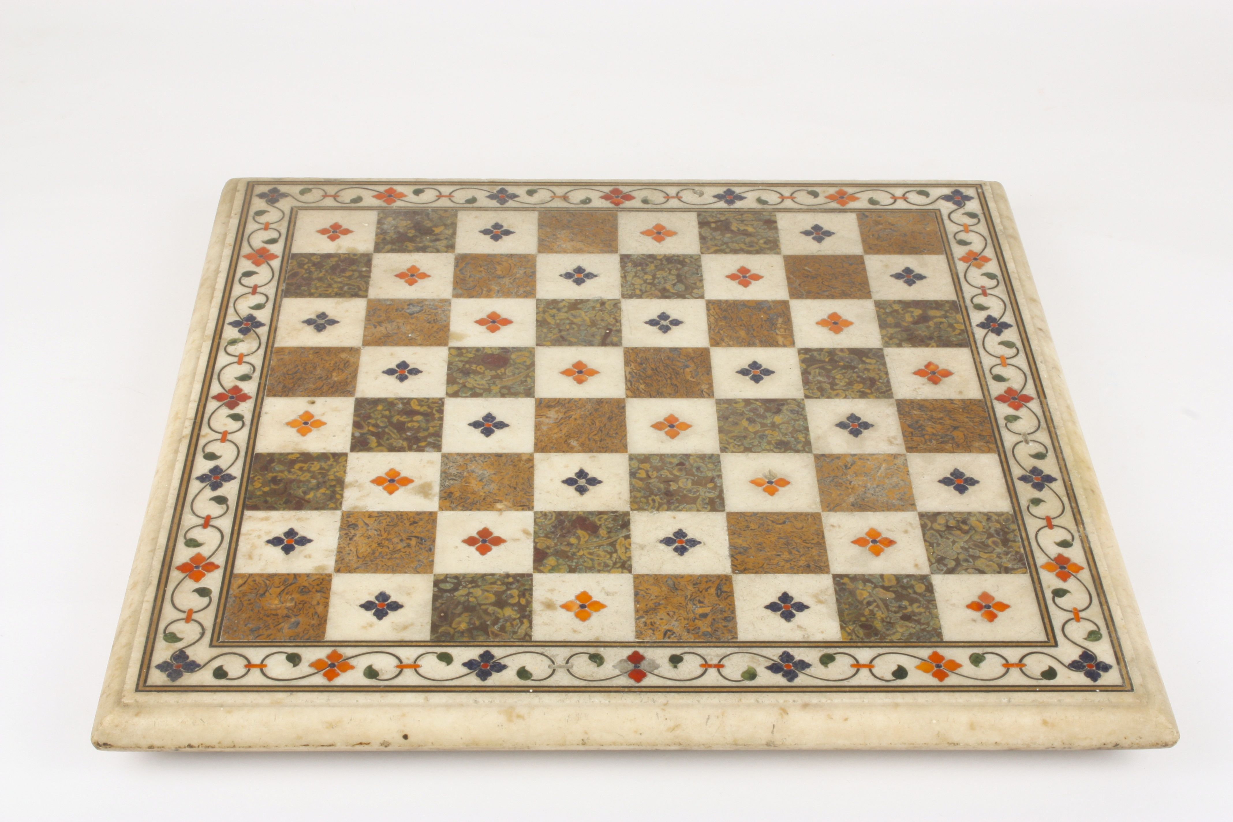 A 19th century Italian pietra dura chess board of square form inlaid with decorative floral motifs - Image 2 of 3