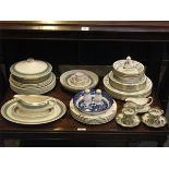 PARCEL OF CROWN DUCAL DINNERWARE, ROYAL