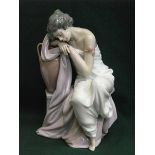 LLADRO GLAZED CERAMIC FIGURE OF A SEATED