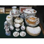 SUNDRY LOT OF CERAMICS INCLUDING ROYAL W