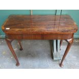 ANTIQUE MAHOGANY FOLD OVER CARD TABLE ON CABRIOLE SUPPORT