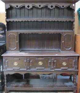 OAK KITCHEN DRESSER WITH PLATE RACK