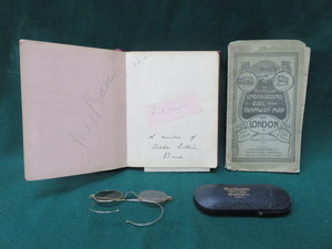 1930s ALBUM OF AUTOGRAPHS,