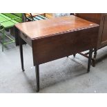 ANTIQUE MAHOGANY DROP LEAF PEMBROKE TABLE FITTED WITH SINGLE DRAWER